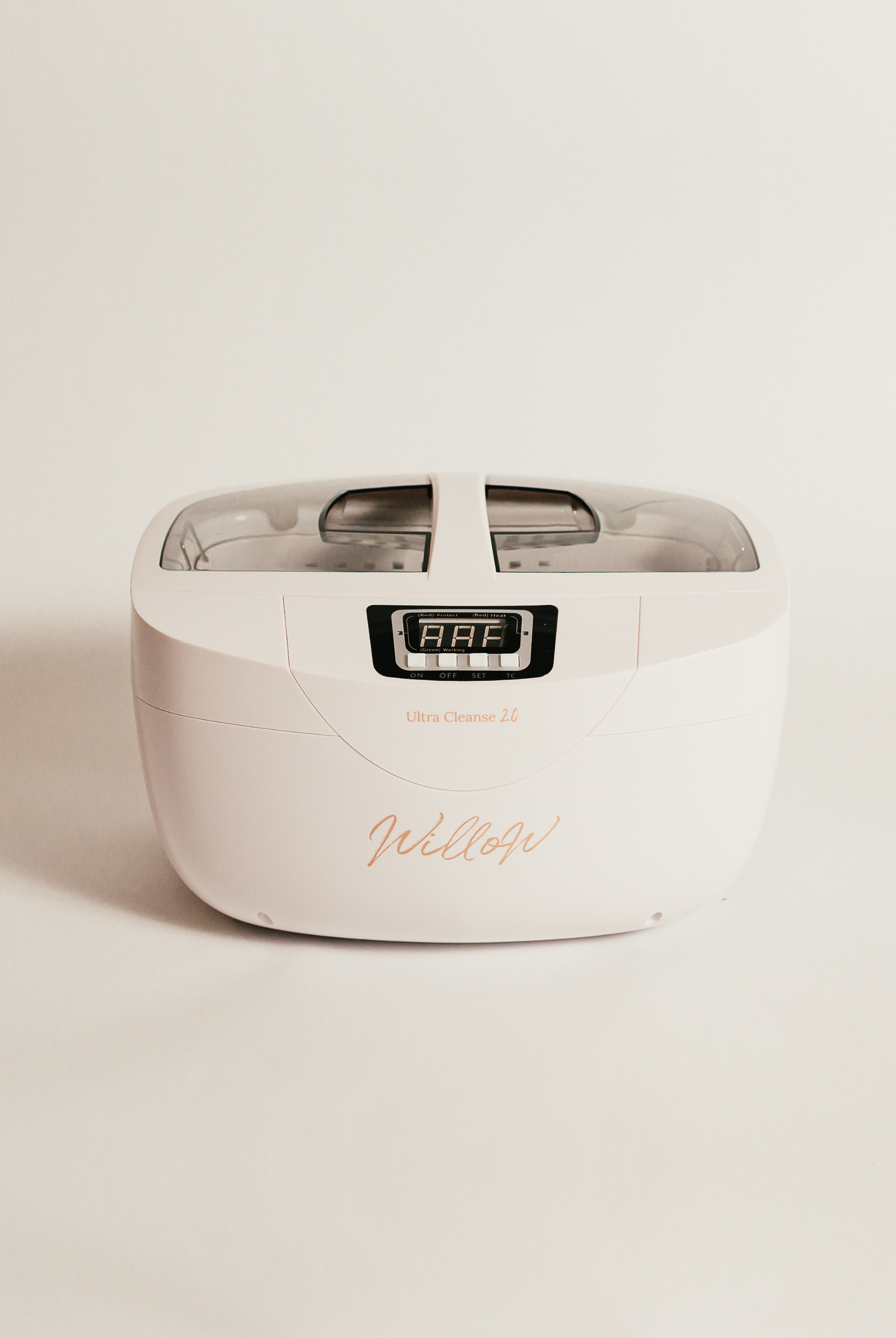 ultrasonic cleaner used to sanitise e-file bits and nail tools
