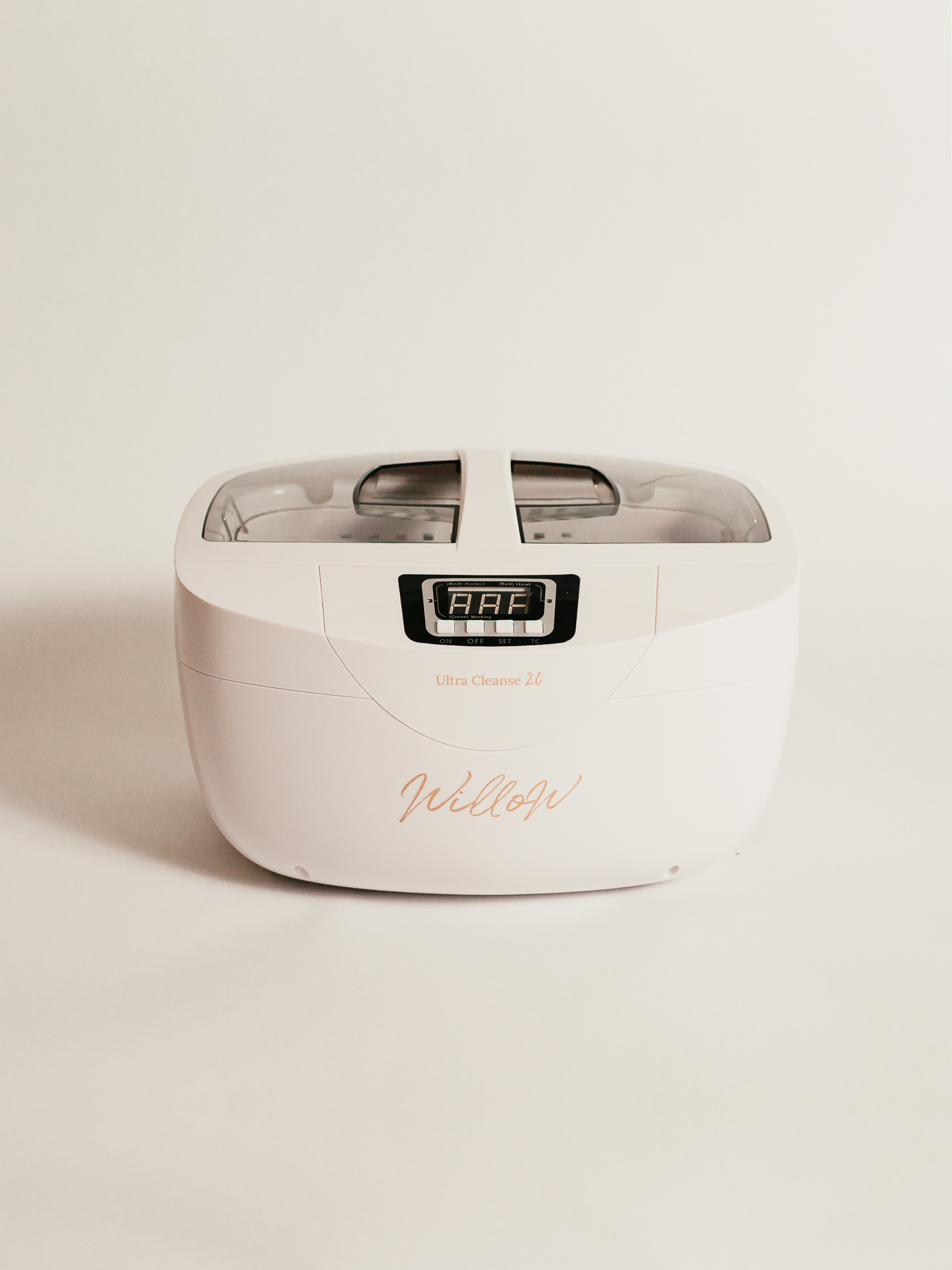 ultrasonic cleaner used to sanitise e-file bits and nail tools
