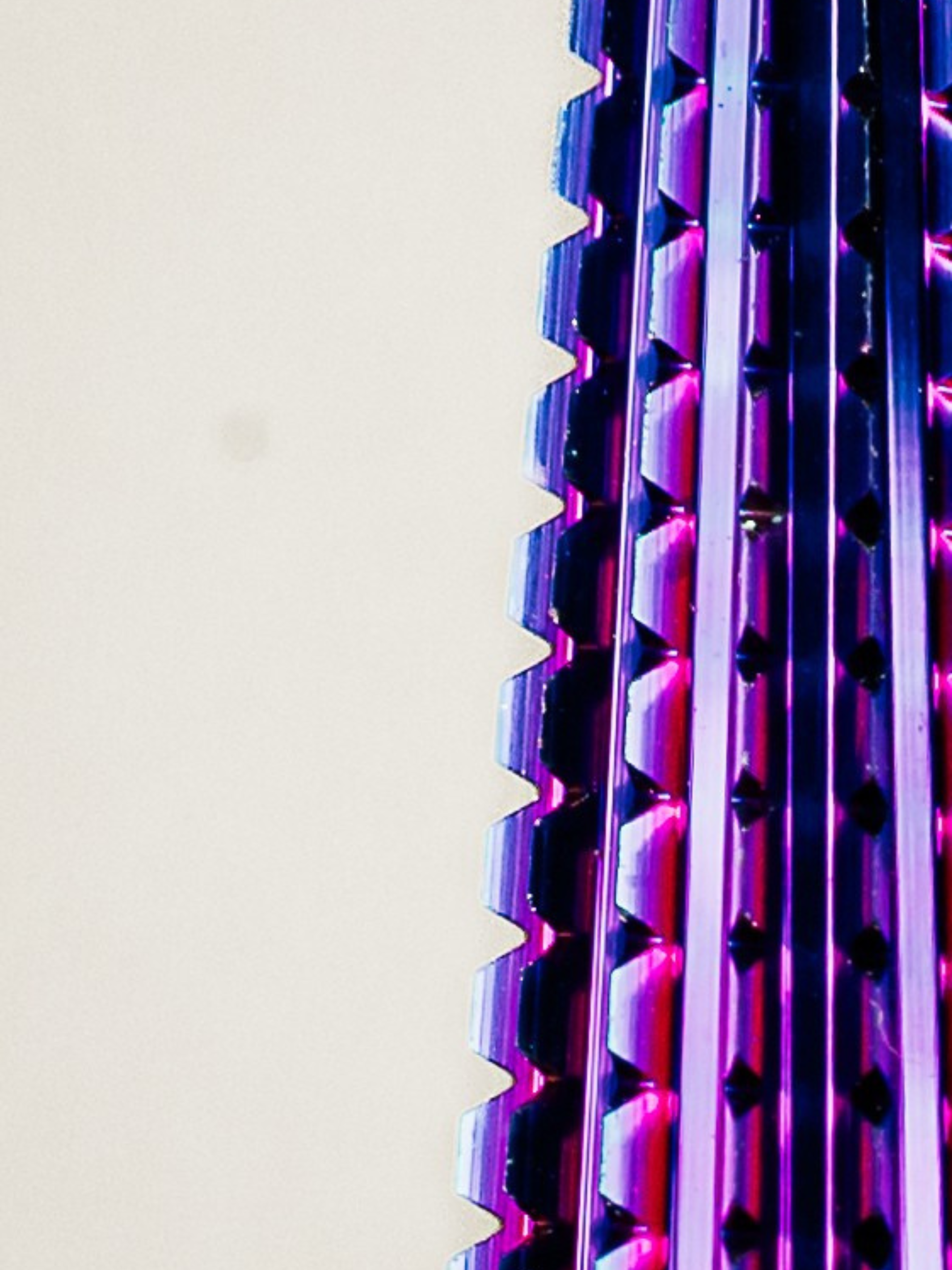 Close up of the 5-in1 extra coarse carbide e-file bit
