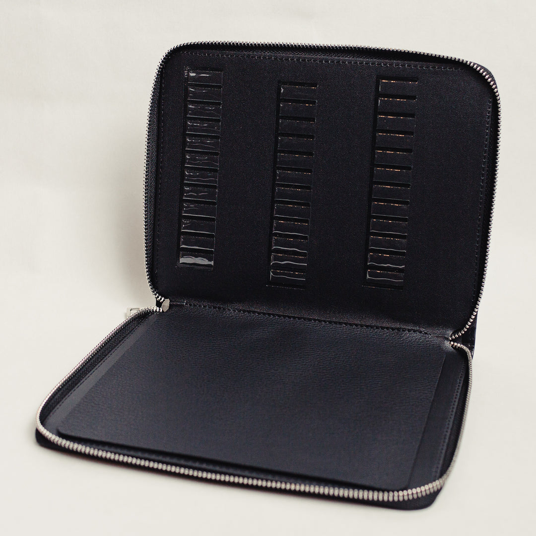 Willow Bit Book - Black